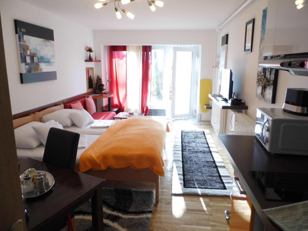 Apartments And Rooms Trsje Zagreb Exterior photo